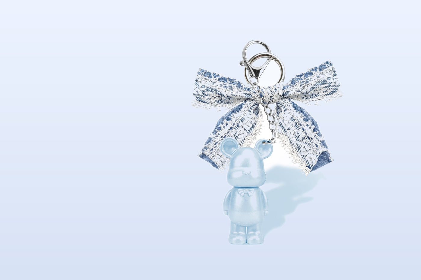 Denim Sugar Teddy 02 bow drop - zawieszka z koronkowa kokarda, baner Lovro