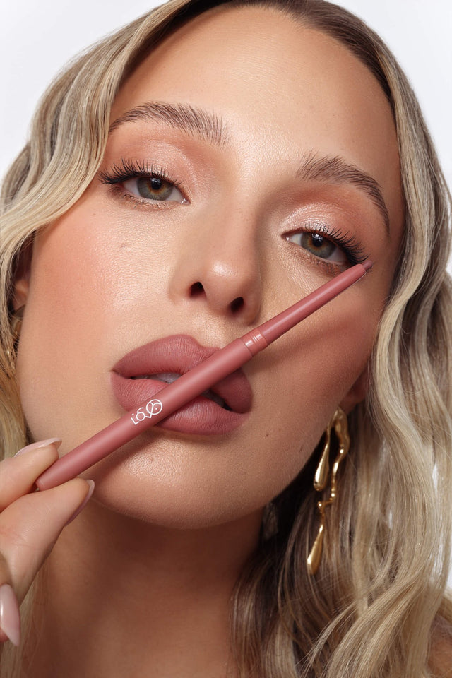 Non - transfer Gel Lipliner - LOVROLOVRO